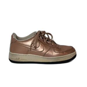 NIKE Sneakers Girls Size 6.5y Rose Gold Air Force 1 SE Shoes Metallic Low Top